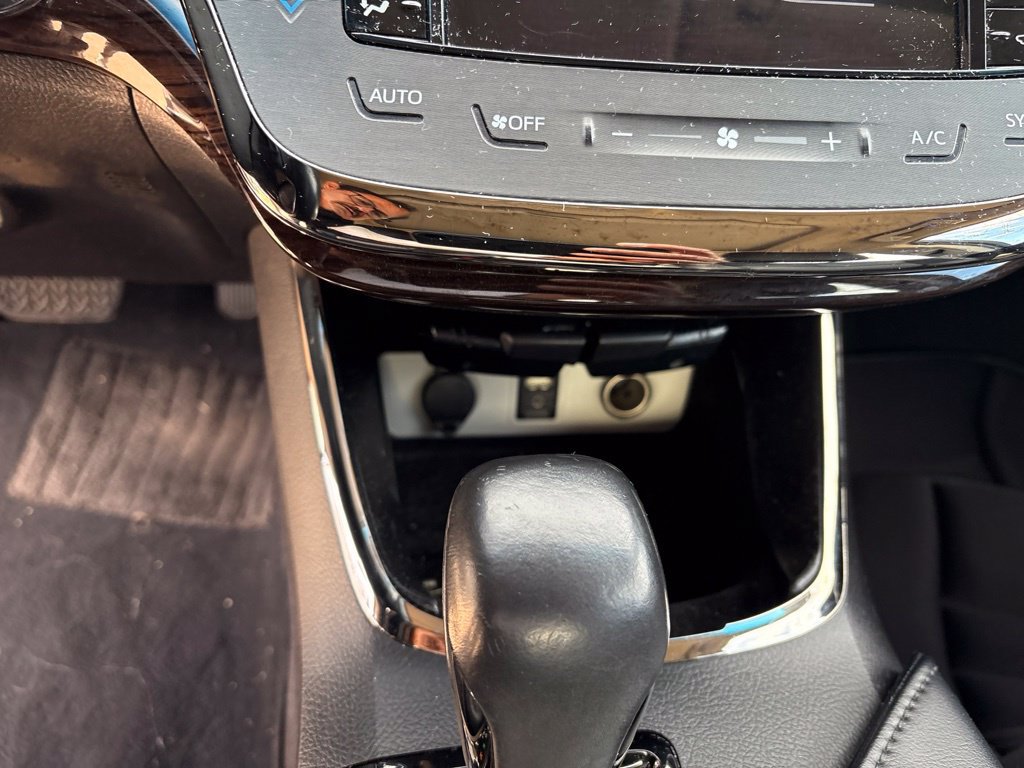 Used 2014 Toyota Avalon XLE Touring FWD image 16