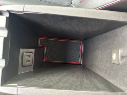 Used 2024 Chevrolet Equinox RS w/ RS Leather Package image 19