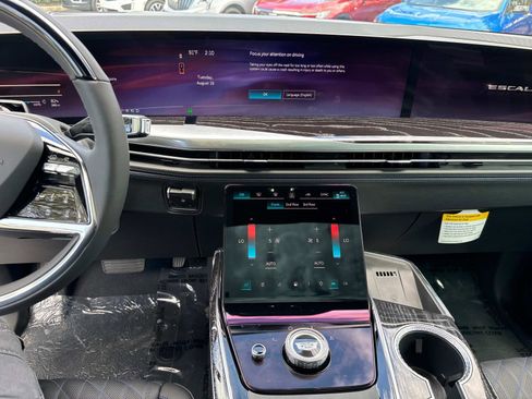 New 2026 Cadillac Escalade IQ Sport 1 w/ LPO, ONYX Package image 26