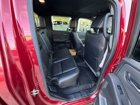 Used 2022 Nissan Frontier PRO-4X w/ Pro-4X Premium Package image 27