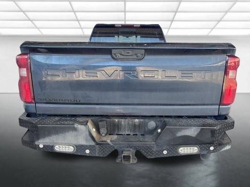 Used 2022 Chevrolet Silverado 3500 LT w/ Convenience Package image 5