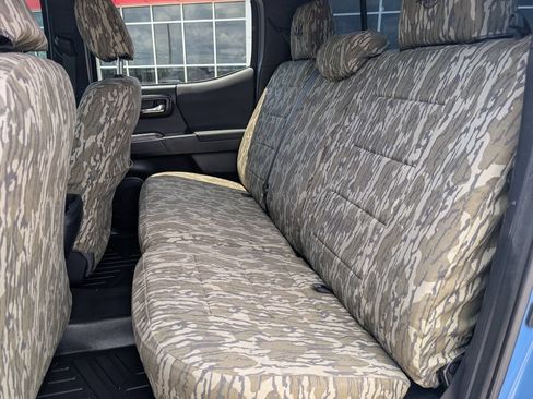 Used 2019 Toyota Tacoma TRD Off-Road AWD/4WD image 30