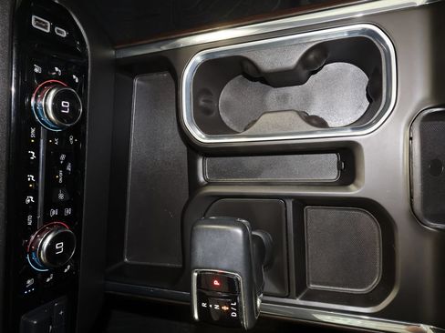 Used 2023 GMC Sierra 1500 SLT w/ SLT Premium Plus Package AWD/4WD image 15