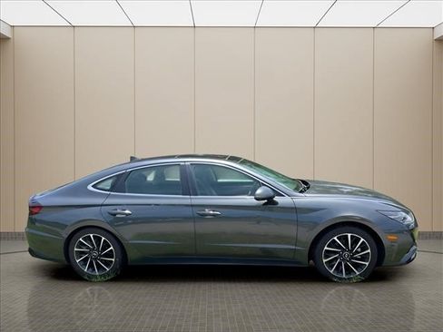 Used 2023 Hyundai Sonata Limited FWD image 12