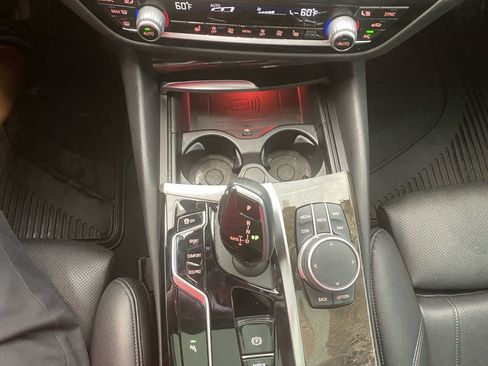 Used 2021 BMW 540i xDrive w/ Premium Package image 23