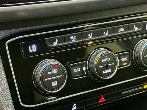 Used 2022 Volkswagen Atlas SE image 21