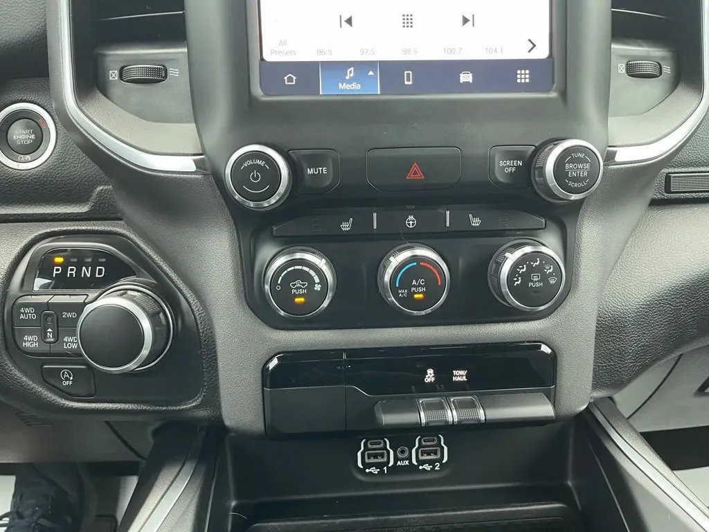 Used 2024 RAM 1500 Big Horn AWD/4WD image 26