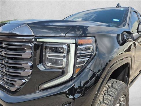 Used 2024 GMC Sierra 1500 Denali Ultimate AWD/4WD image 11