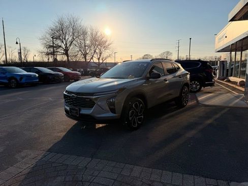 Certified 2026 Chevrolet Trax RS image 3