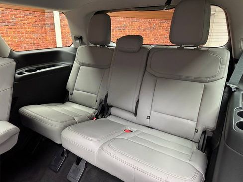 New 2025 Ford Expedition Active AWD/4WD image 27