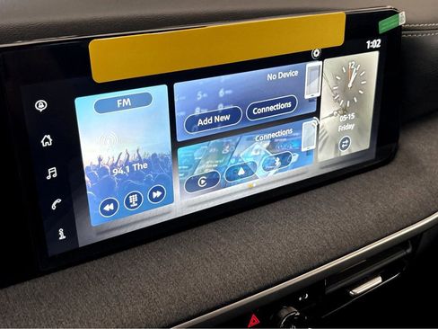 Used 2025 Nissan Kicks SV FWD image 9