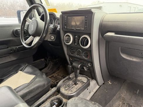 Used 2009 Jeep Wrangler Unlimited Sahara w/ Trailer Tow Group image 5