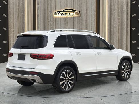 Used 2021 Mercedes-Benz GLB 250 4MATIC image 7