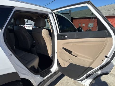 Used 2018 Hyundai Tucson SEL Plus w/ Cargo Package AWD/4WD image 44