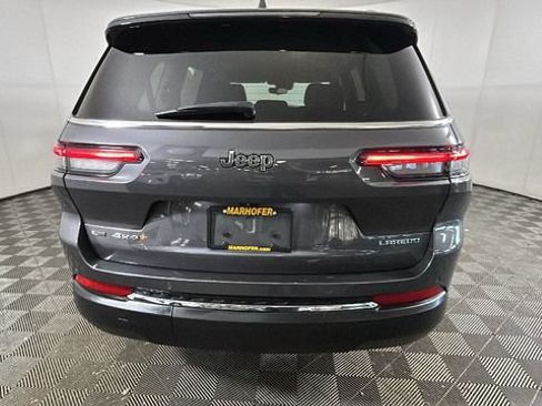 Used 2021 Jeep Grand Cherokee L Laredo w/ Luxury Tech Group I AWD/4WD image 3