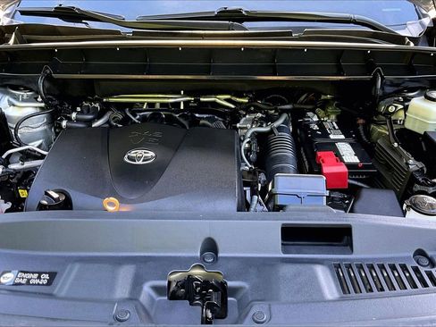 Used 2021 Toyota Highlander Limited FWD image 39