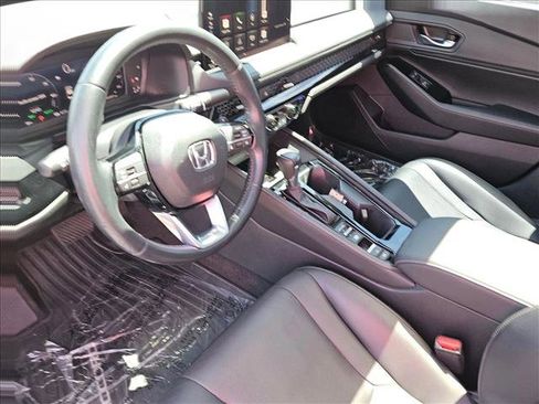 Used 2024 Honda Accord Touring image 10
