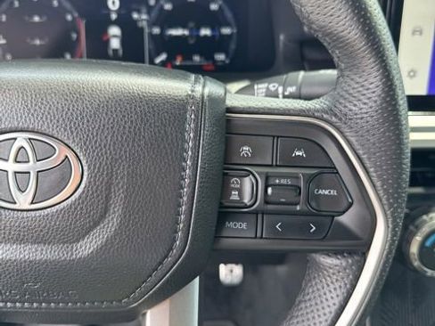 Certified 2025 Toyota Tacoma TRD Sport AWD/4WD image 22