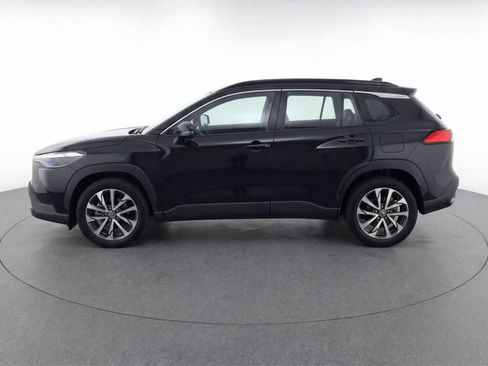 Used 2022 Toyota Corolla Cross XLE AWD/4WD image 6