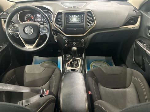Used 2016 Jeep Cherokee Latitude AWD/4WD image 14