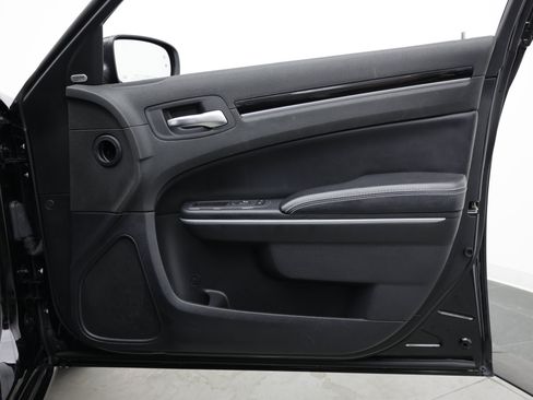 Used 2021 Chrysler 300 S RWD image 38