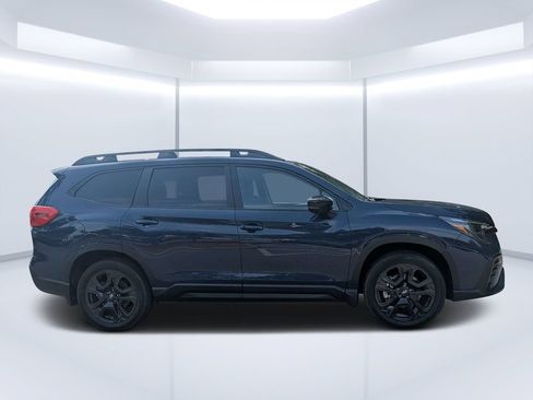Certified 2025 Subaru Ascent Bronze Edition AWD/4WD image 2