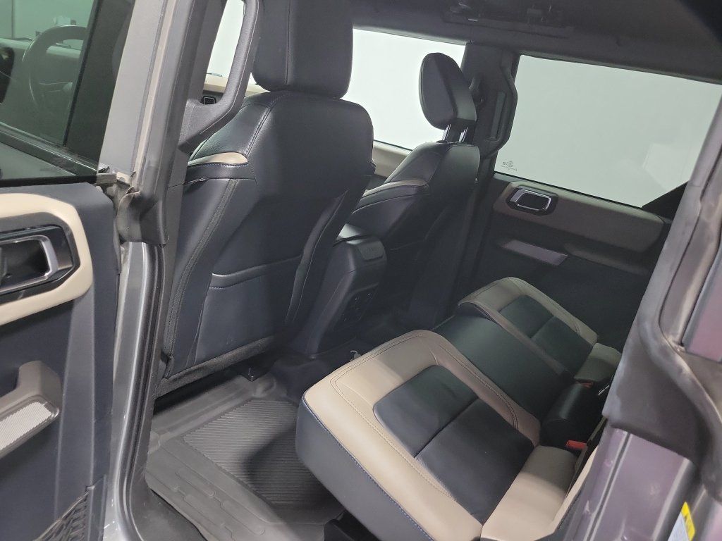 Used 2023 Ford Bronco Wildtrak AWD/4WD image 27