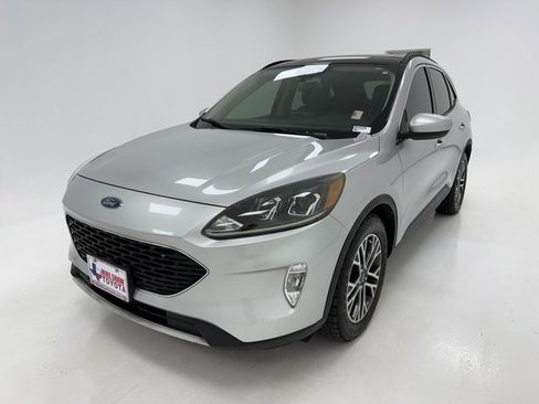 Used 2020 Ford Escape SEL image 4