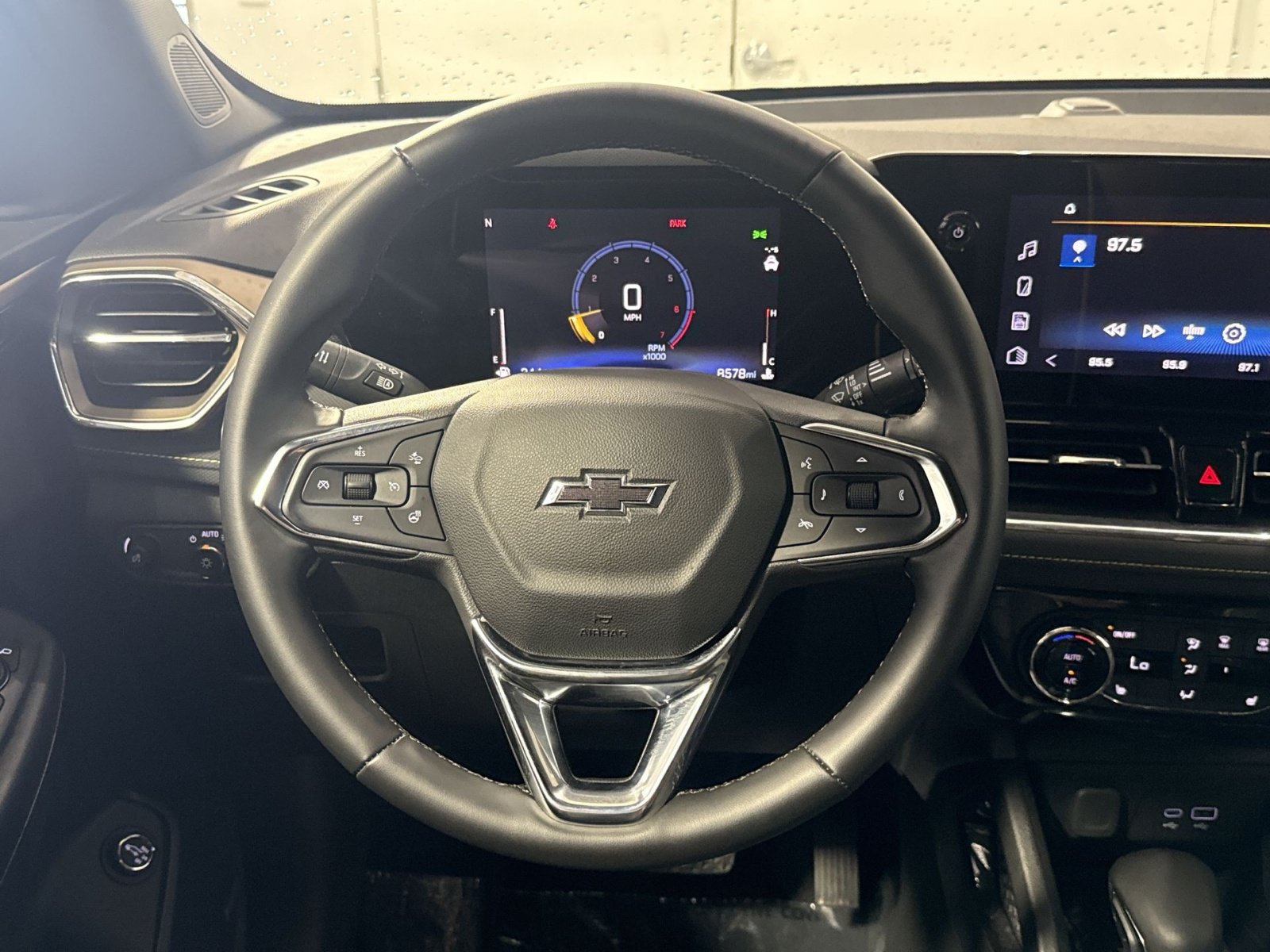 Used 2026 Chevrolet TrailBlazer ACTIV w/ Convenience Package FWD image 29