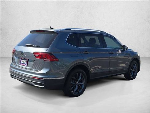 Used 2023 Volkswagen Tiguan SE FWD image 4