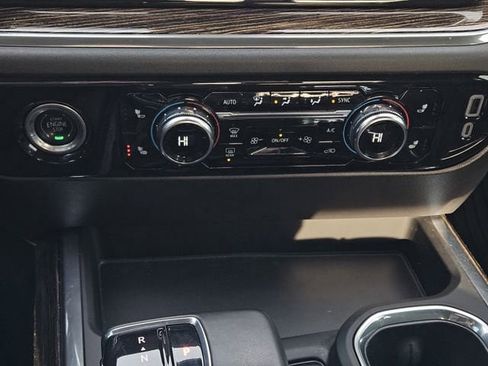 Used 2024 GMC Sierra 1500 Elevation image 19