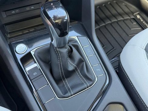 New 2026 Volkswagen Taos SE FWD image 13