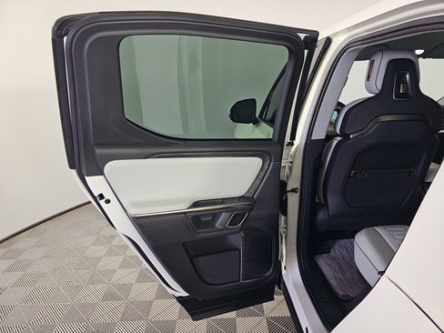 Used 2023 Rivian R1T Adventure image 17