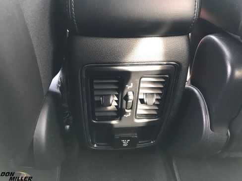 Certified 2021 Jeep Grand Cherokee Laredo X image 29