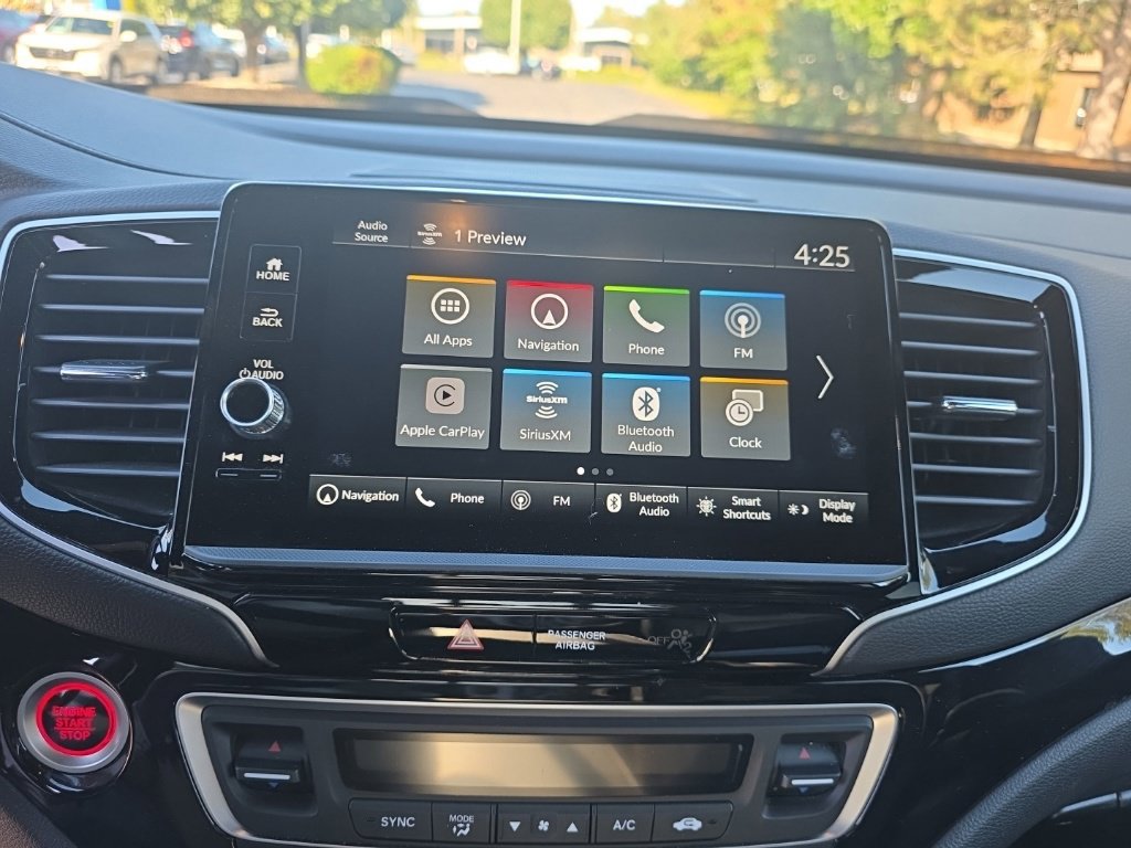 Certified 2024 Honda Ridgeline Black Edition image 16