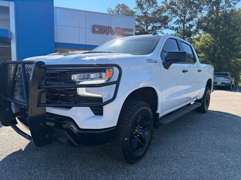 Used 2024 Chevrolet Silverado 1500 LT Trail Boss w/ Convenience Package II AWD/4WD image 10