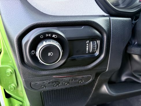 Used 2025 Jeep Wrangler Sport image 12