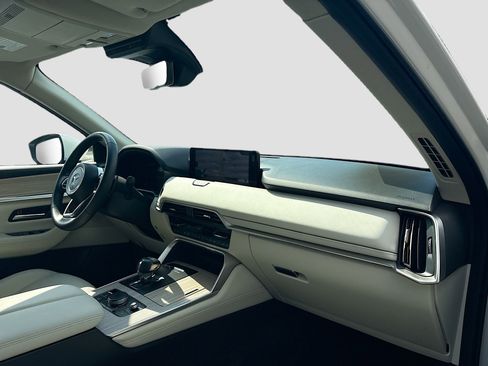 Certified 2024 MAZDA CX-90 3.3 Turbo S w/ Premium Package image 23