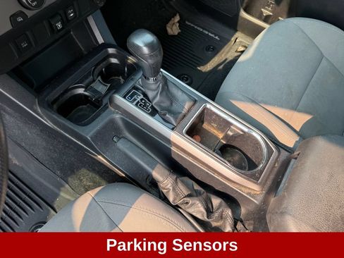 Used 2019 Toyota Tacoma SR5 RWD image 18