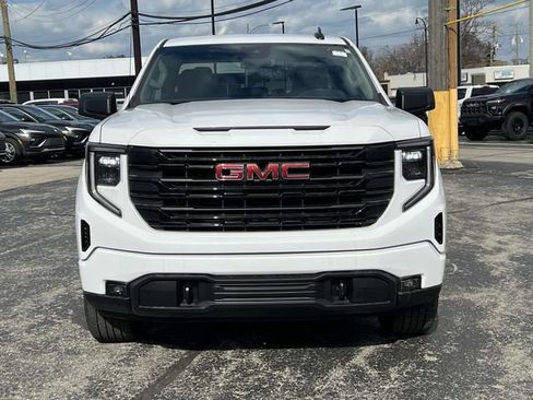 Used 2025 GMC Sierra 1500 Elevation image 9