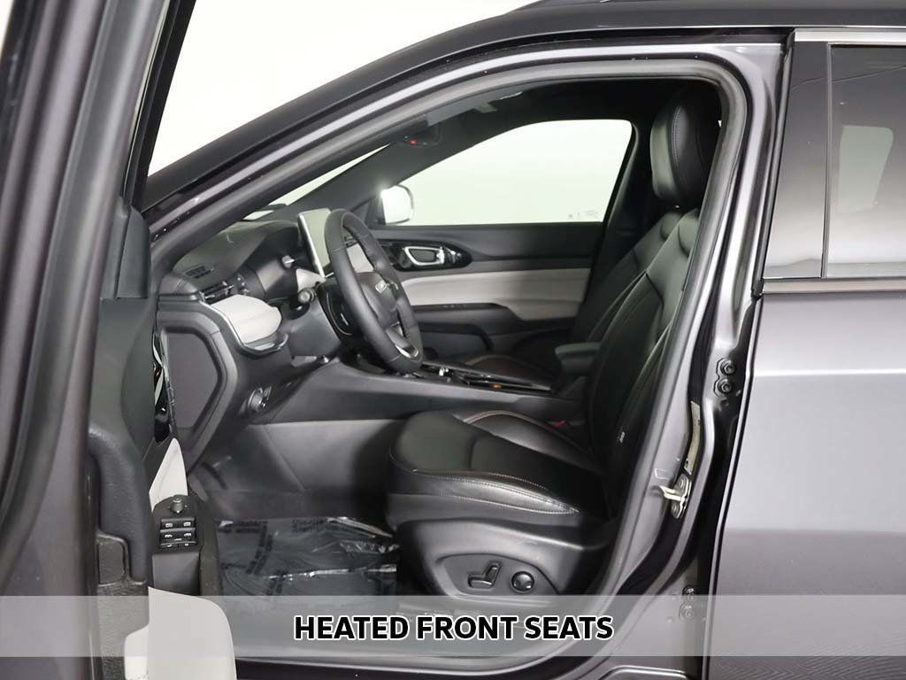 Used 2024 Jeep Compass Limited AWD/4WD image 6