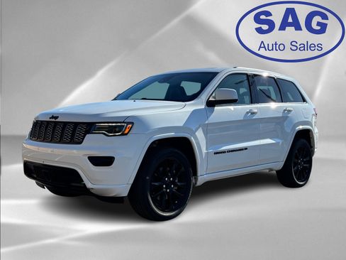 Used 2022 Jeep Grand Cherokee Laredo X image 9