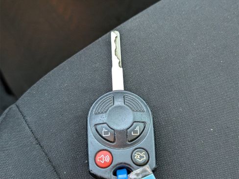 Used 2015 Ford Focus SE image 25