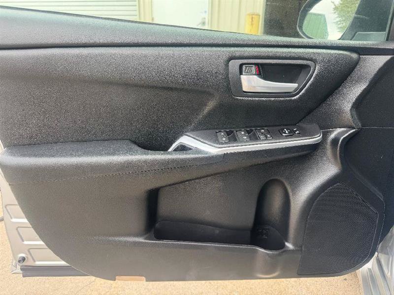 Used 2015 Toyota Camry LE FWD image 37