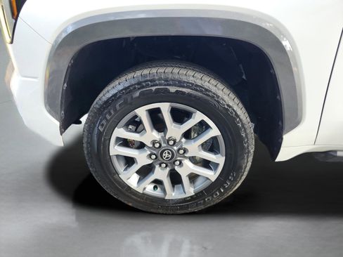 Used 2024 Toyota Tundra Limited image 9