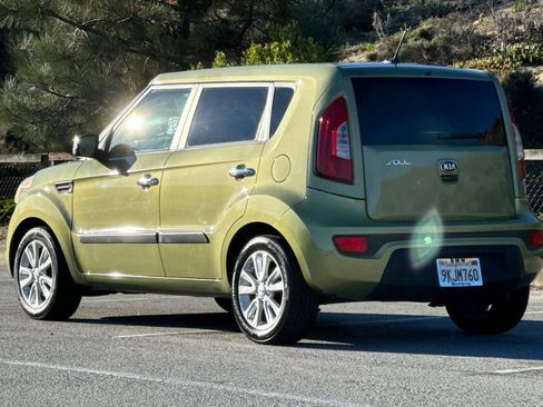 Used 2013 Kia Soul + image 7