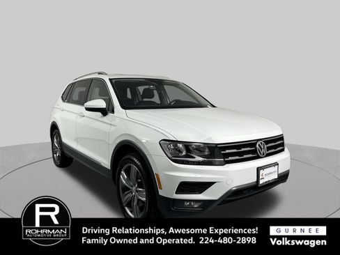 Used 2020 Volkswagen Tiguan SEL w/ Tiguan Two-Row MDO Package AWD/4WD image 3