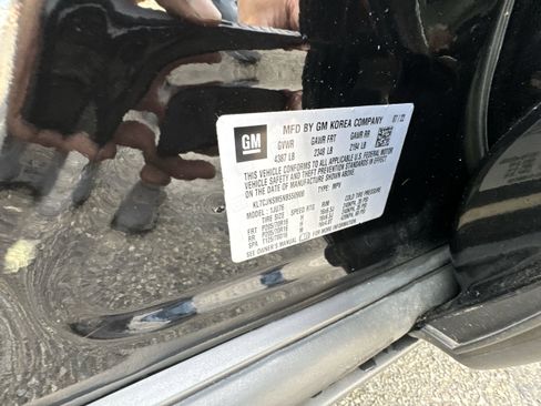 Used 2022 Chevrolet Trax LS w/ Tint and Cruise Package image 35