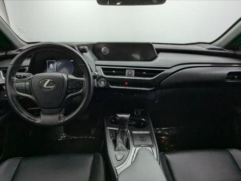 Used 2020 Lexus UX 200 w/ Accessory Package FWD image 24