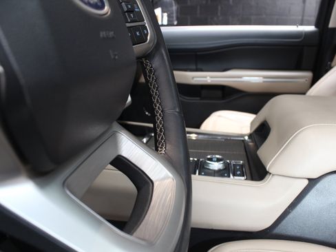 Used 2023 Ford Expedition Max Limited AWD/4WD image 29